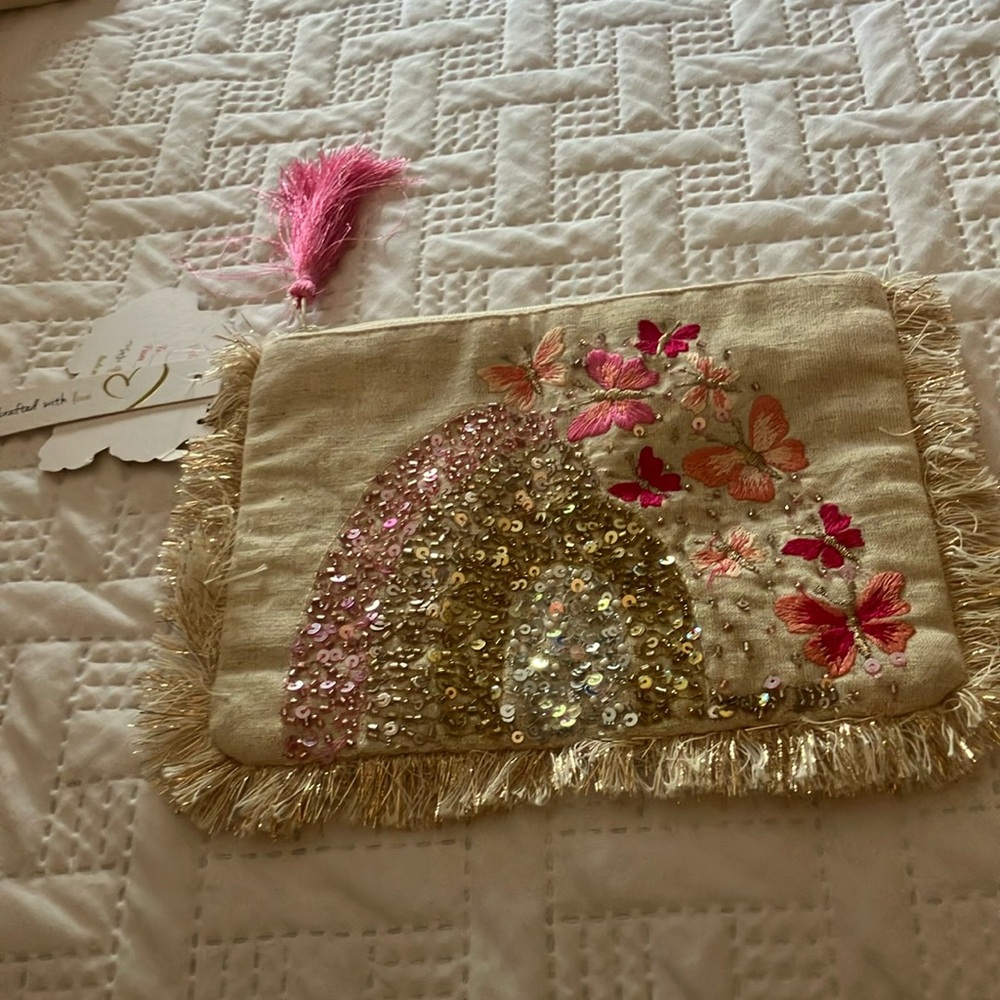 Noor e Noire zippered jeweled cloth clutch